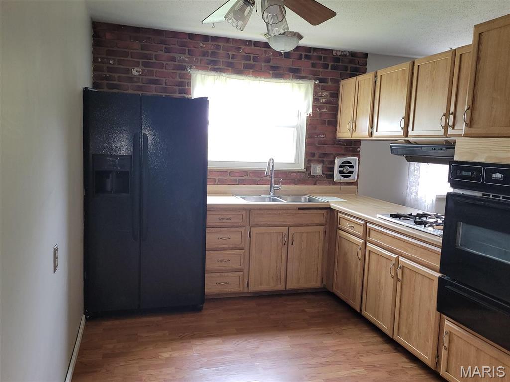 1733 Leafcrest Drive