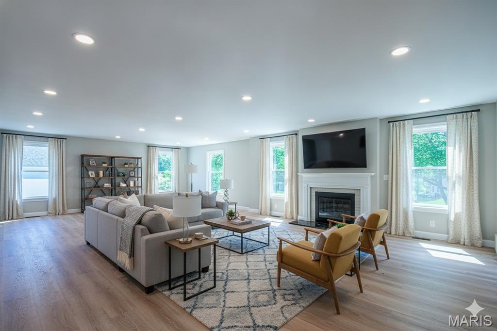 874 ALBEY Lane