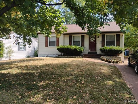 424 Lancashire Road St Louis MO 63137