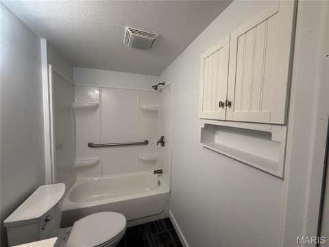 Tiny photo for 8 Wauneta Place, Hannibal, MO 63401 (MLS # 26047303)