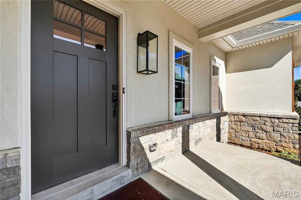 11 N Tealbrook Drive