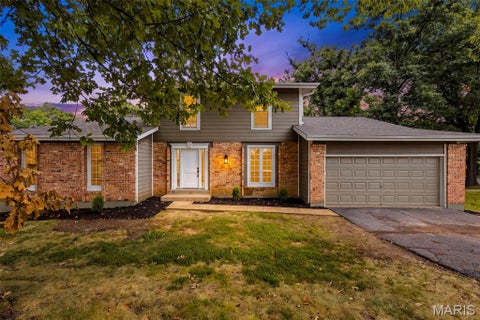 Photo of 1674 Old Baxter Road, Chesterfield, MO 63017 (MLS # 26058409)