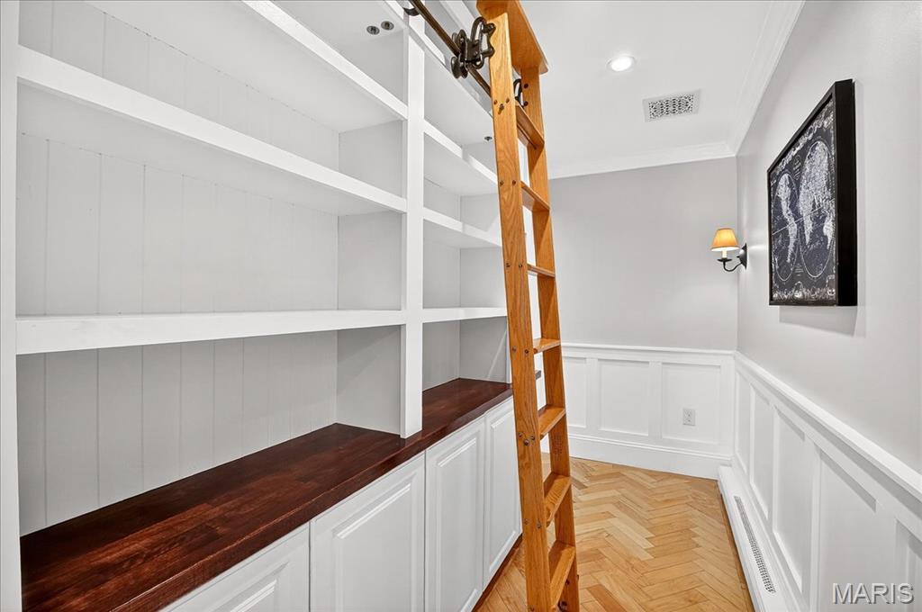 St Charles, Missouri 63301, United States, 4 Bedrooms Bedrooms, ,3 BathroomsBathrooms,Residential,Active,200207