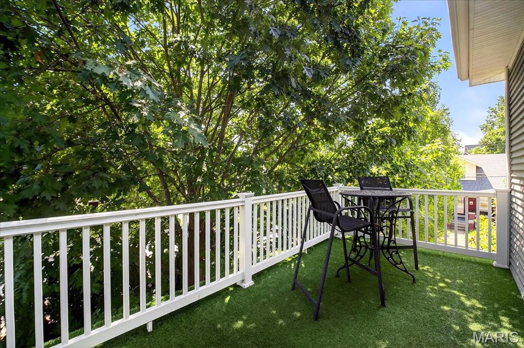 St Charles, Missouri 63301, United States, 4 Bedrooms Bedrooms, ,3 BathroomsBathrooms,Residential,Active,200207