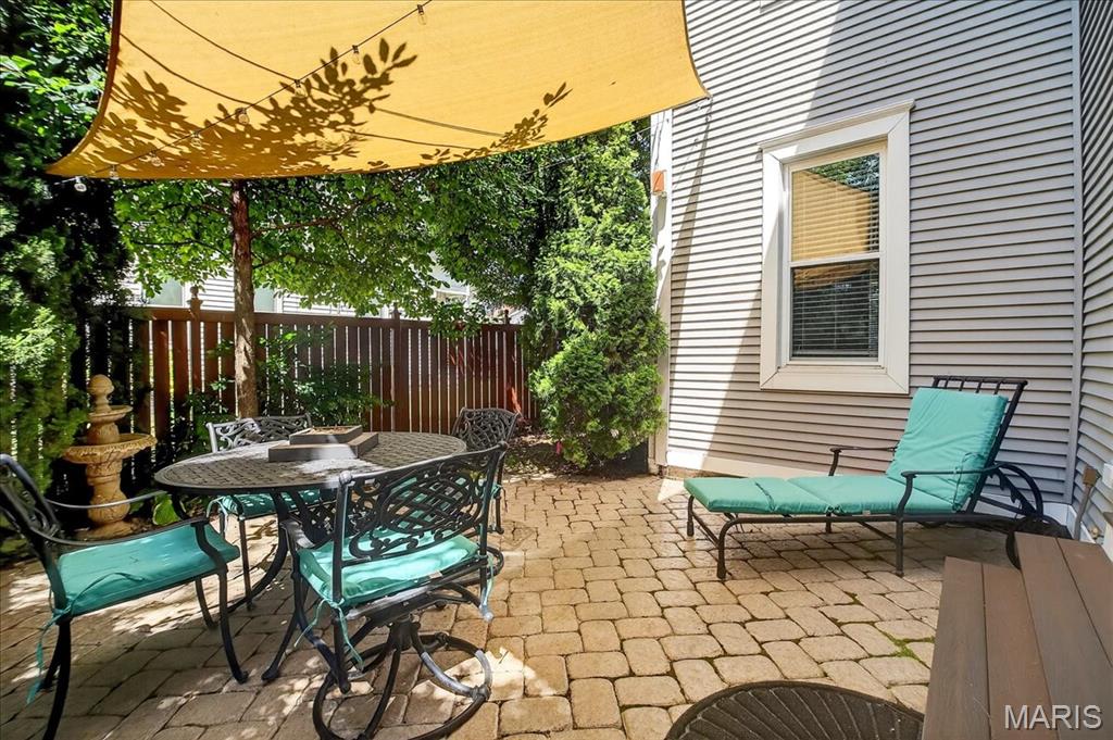 St Charles, Missouri 63301, United States, 4 Bedrooms Bedrooms, ,3 BathroomsBathrooms,Residential,Active,200207