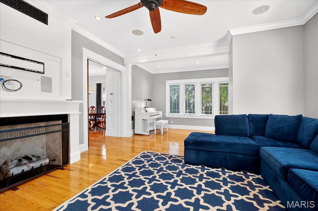 St Charles, Missouri 63301, United States, 4 Bedrooms Bedrooms, ,3 BathroomsBathrooms,Residential,Active,200207