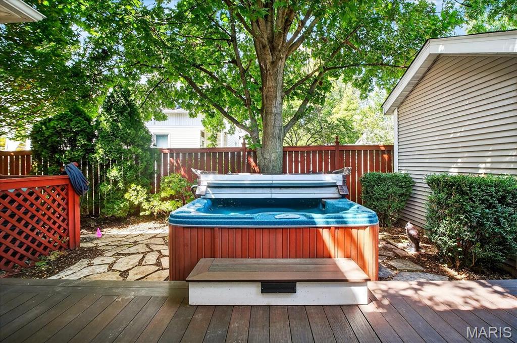 St Charles, Missouri 63301, United States, 4 Bedrooms Bedrooms, ,3 BathroomsBathrooms,Residential,Active,200207