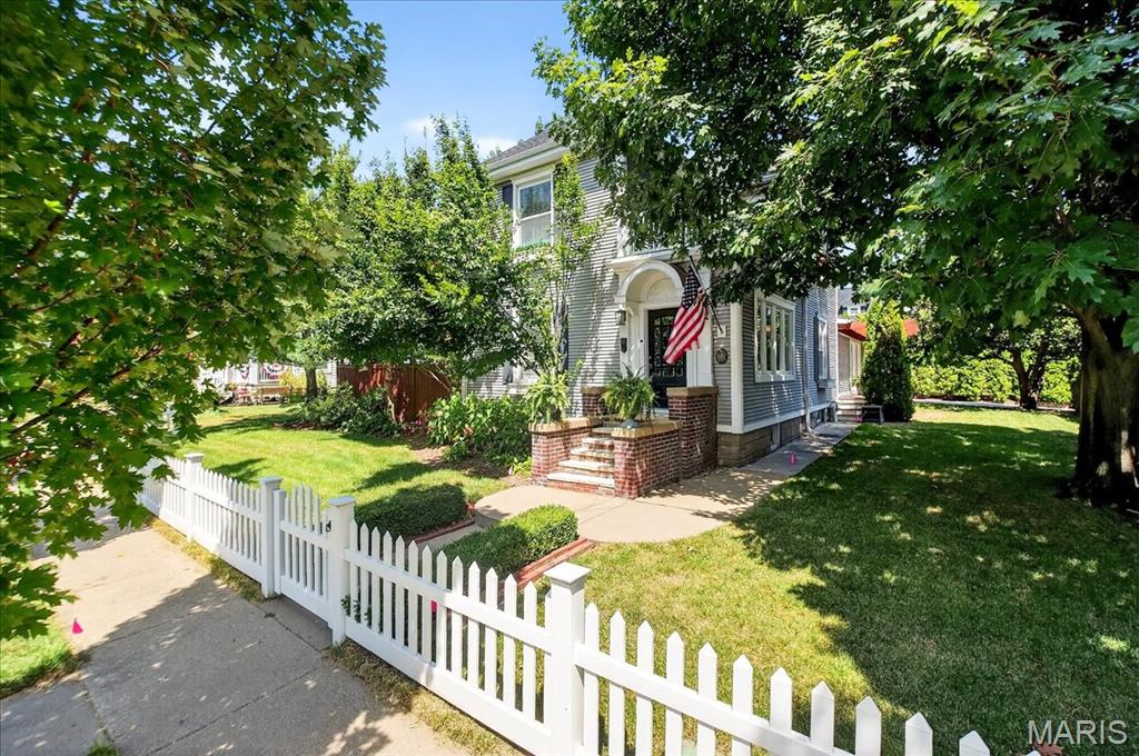 St Charles, Missouri 63301, United States, 4 Bedrooms Bedrooms, ,3 BathroomsBathrooms,Residential,Active,200207