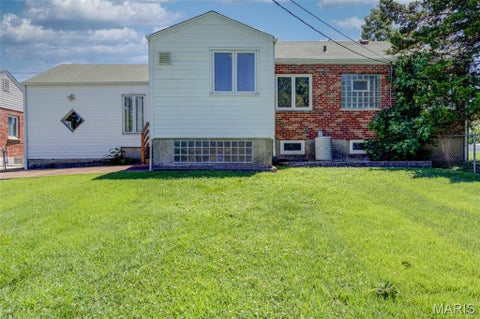 Tiny photo for 700 Ridgeside Drive #H, Ballwin, MO 63021 (MLS # 26066451)