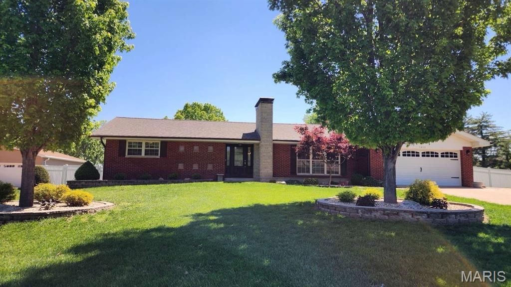 Photo of 5452 Edelweis Lane, St Louis, MO 63129 (MLS # 26025870)