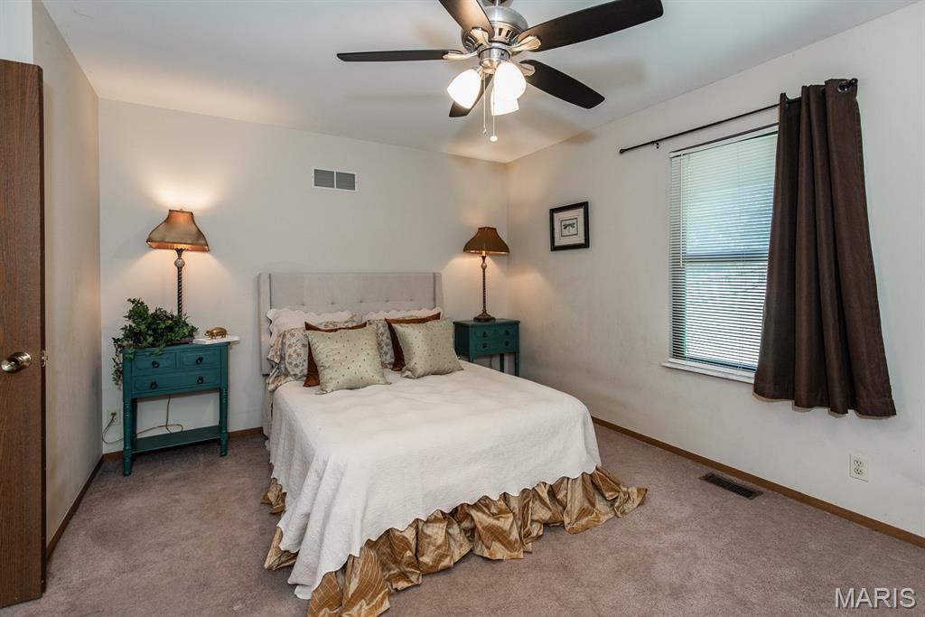 St Peters, Missouri 63376, United States, 2 Bedrooms Bedrooms, ,1 BathroomBathrooms,Residential,Pending,136213