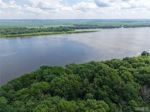 Tiny photo for 24 Monkey Run ST, Hannibal, MO 63401 (MLS # 26028724)