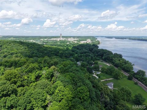 Tiny photo for 24 Monkey Run ST, Hannibal, MO 63401 (MLS # 26028724)