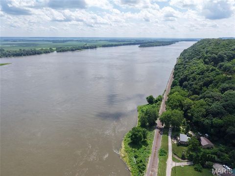 Tiny photo for 24 Monkey Run ST, Hannibal, MO 63401 (MLS # 26028724)