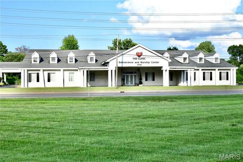 10192 Halls Ferry Road Florissant MO 63136