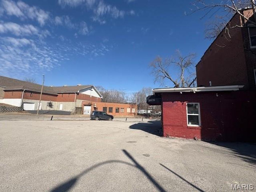 Photo of 2639 Natural Bridge Ave, St Louis, MO 63107 (MLS # 26007949)