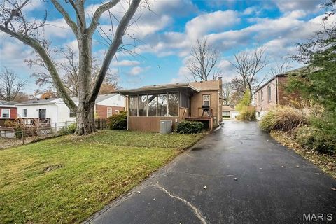 Tiny photo for 340 Calvert Avenue, Webster Groves, MO 63119 (MLS # 25078227)