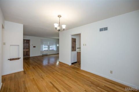 Tiny photo for 340 Calvert Avenue, Webster Groves, MO 63119 (MLS # 25078227)