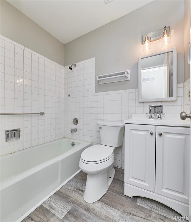 Lexington Square #6 - Residential