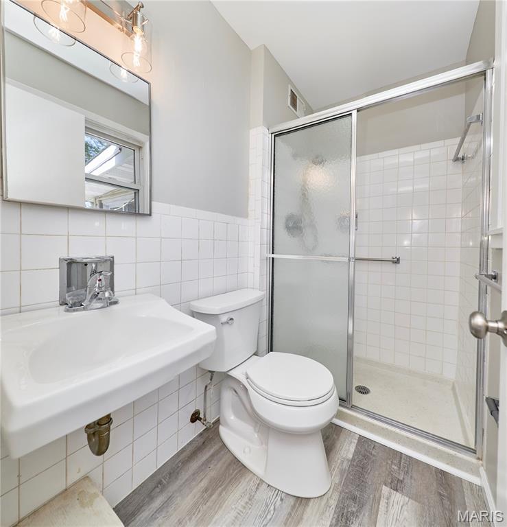 Lexington Square #6 - Residential