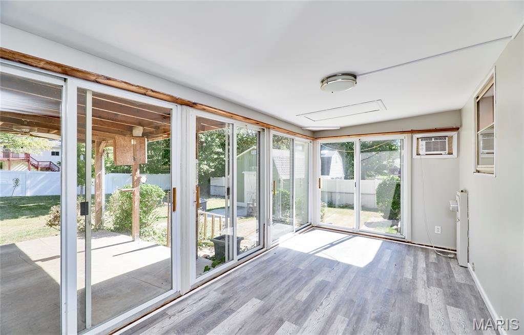 Lexington Square #6 - Residential