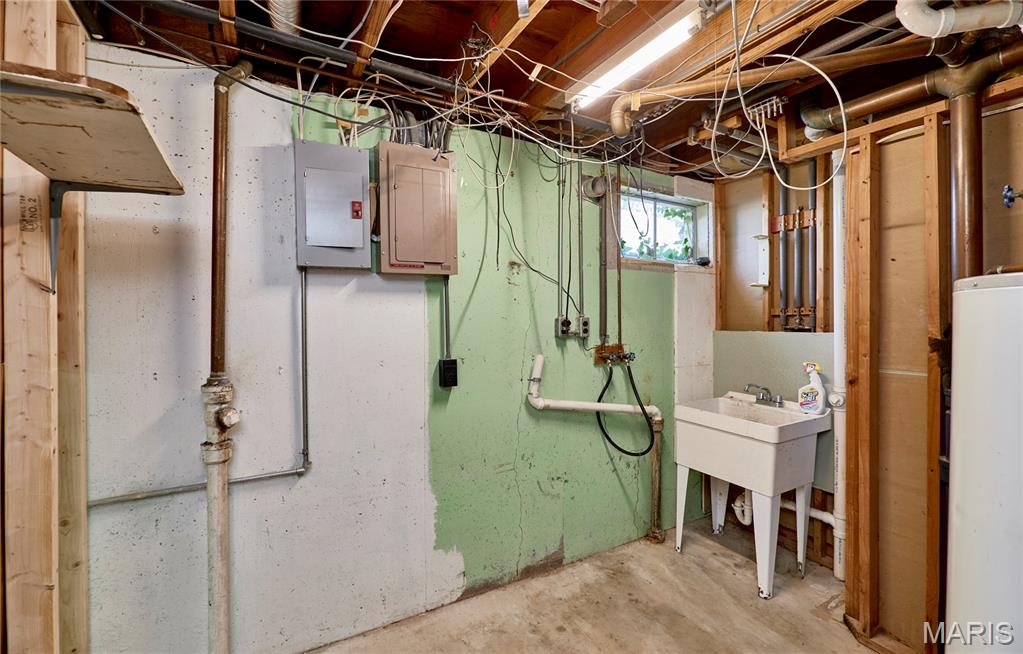 Lexington Square #6 - Residential