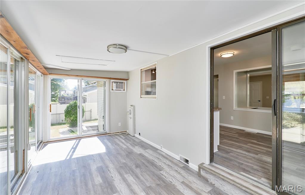 Lexington Square #6 - Residential