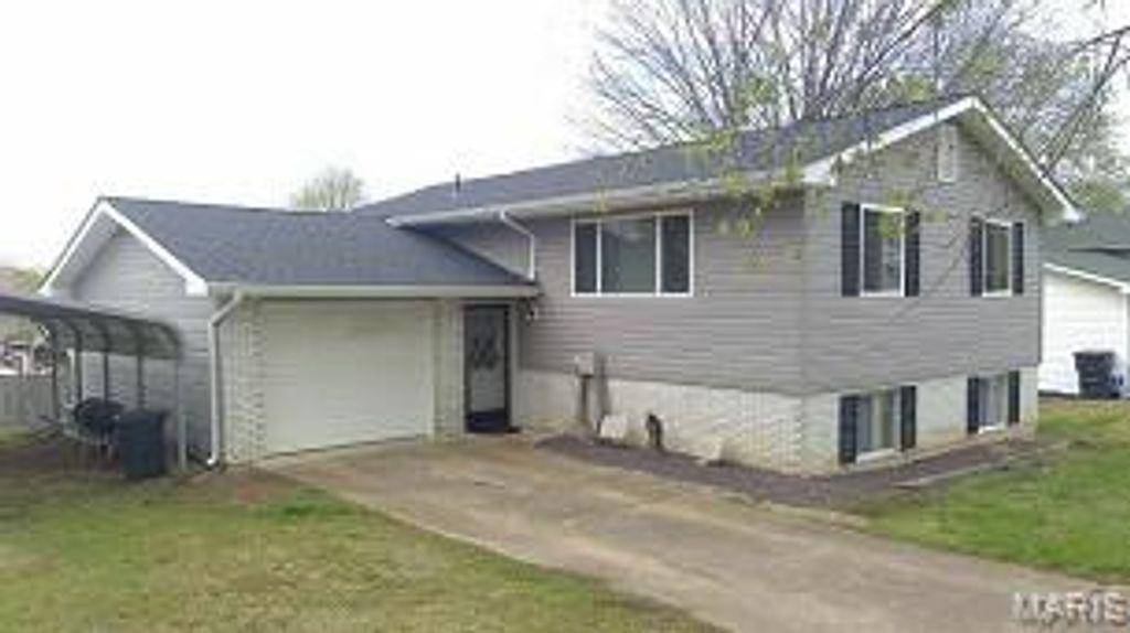 Photo of 902 Glencoe, Park Hills, MO 63601 (MLS # 25079937)
