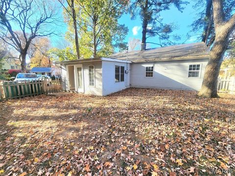 Tiny photo for 930 Brookside Avenue, Webster Groves, MO 63119 (MLS # 25063840)