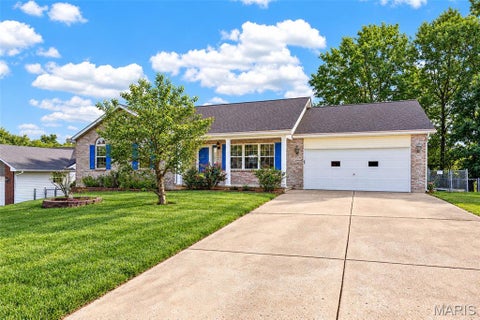 Photo of 1216 Shingle Oak Court, Troy, MO 63379 (MLS # 26066700)