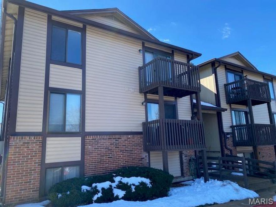 Affordable South County 2 bedroom condo, after 38 years of ownership it's time to sell. The condo is in need  new floor coverings and fresh paint and maybe new kitchen cabinets/appliances. Rentals are allowed!! Close to shopping and highways.