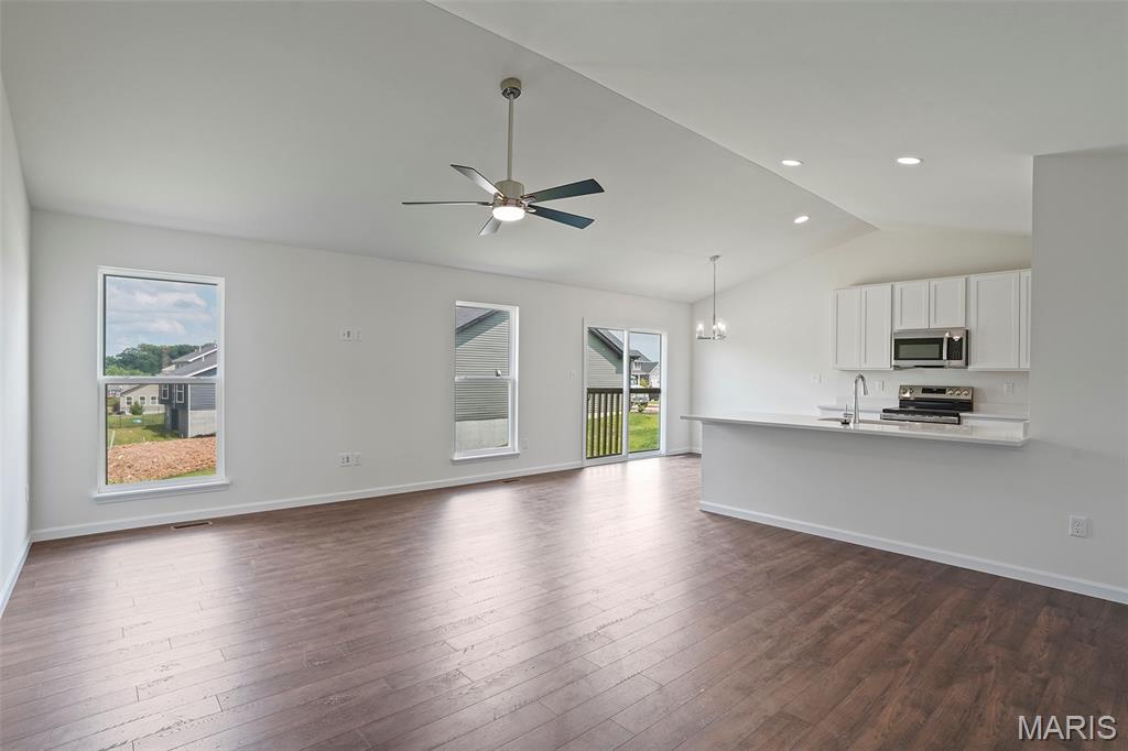 Bella Terra 98 - Residential