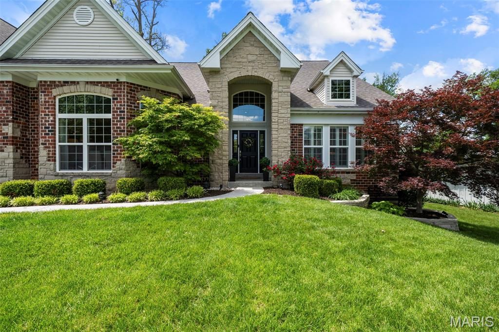 Photo of 1535 Fawnvalley Drive, Des Peres, MO 63131 (MLS # 26029489)