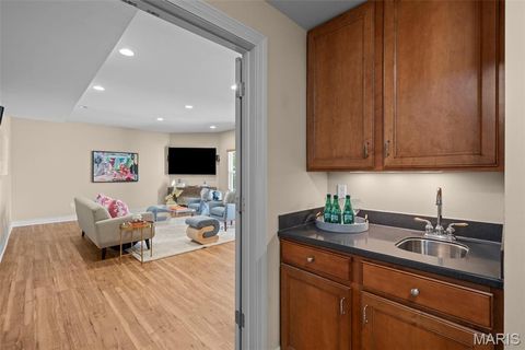 Tiny photo for 1535 Fawnvalley Drive, Des Peres, MO 63131 (MLS # 26029489)