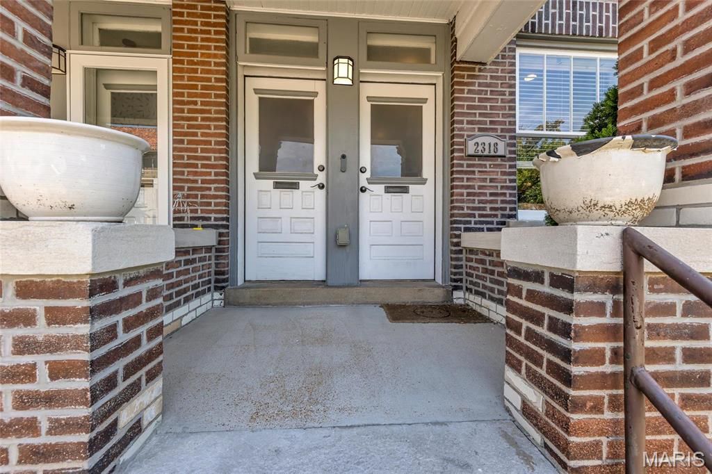 Photo of 2318 Louisiana Avenue, St Louis, MO 63104 (MLS # 26027656)