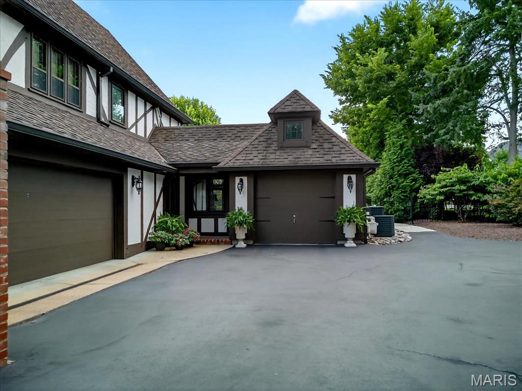 Fair Oaks Estate - Residential