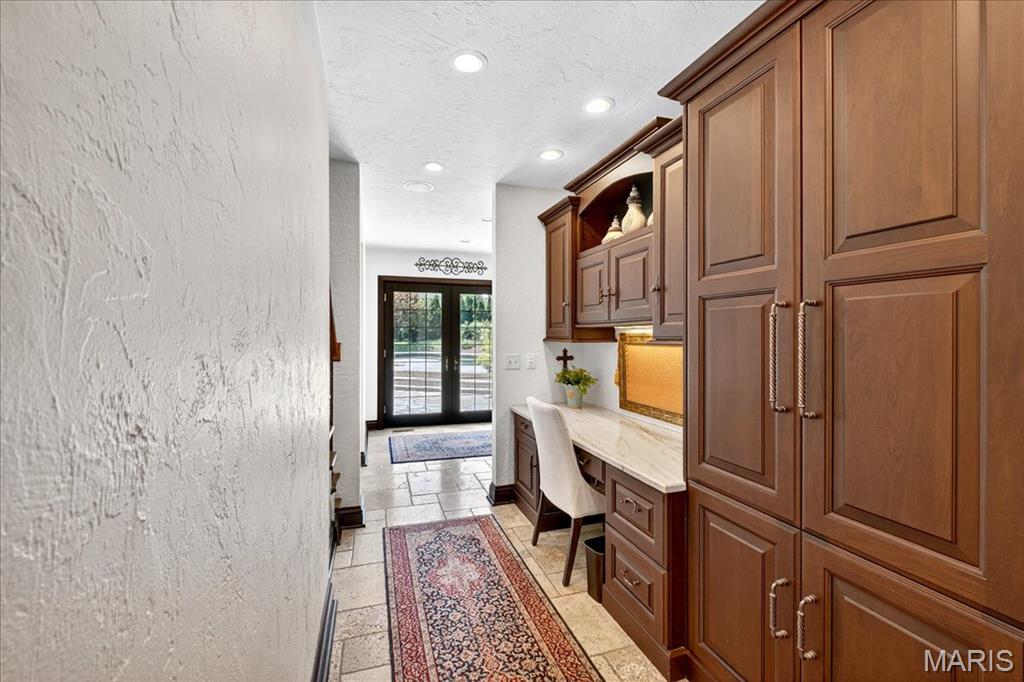 Fair Oaks Estate - Residential