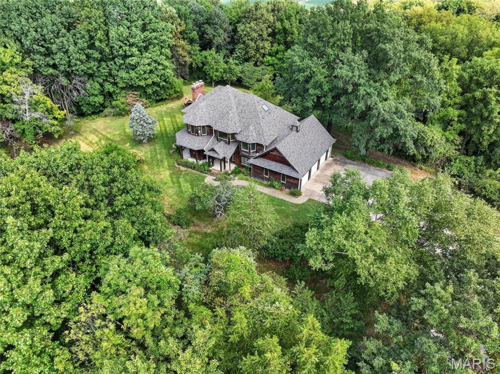 Photo of 18230 Hager Lane, Chesterfield, MO 63005 (MLS # 26022146)