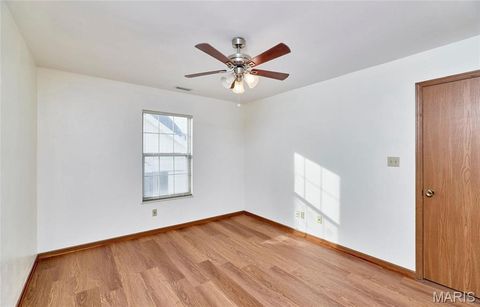 Tiny photo for 16530 Victoria Crossing Drive #L, Wildwood, MO 63040 (MLS # 26003139)