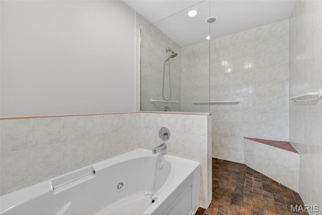 Price Court - Residential