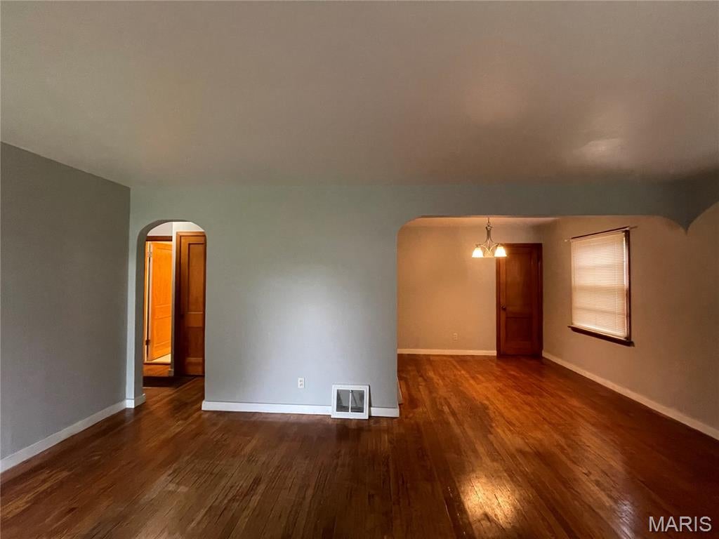 Photo of 10745 Saint Xavier Lane, St Louis, MO 63074 (MLS # 26038214)