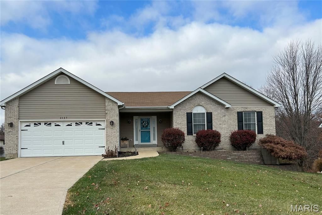 Photo of 2327 Pebble Creek Drive, High Ridge, MO 63049 (MLS # 26020356)