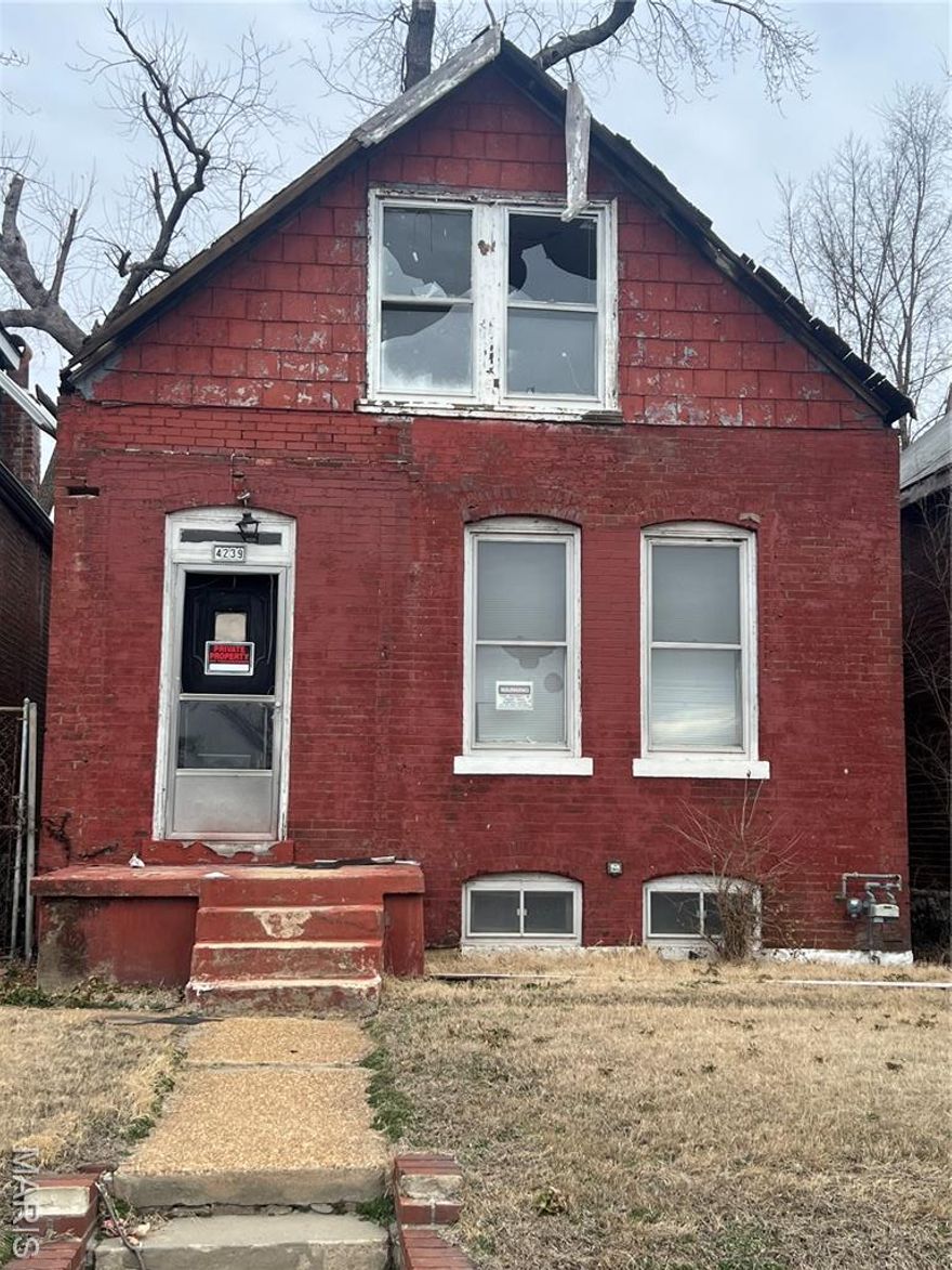 Handyman Special! Bring your creativity and ideas to help transform this diamond in a rough. This home features 2 bedrooms and 1 bathroom. The only thing missing is your finishing touches!  The nextdoor address 4237 W Ashland is also for sale and can be sold as a package deal. Schedule a tour today :)