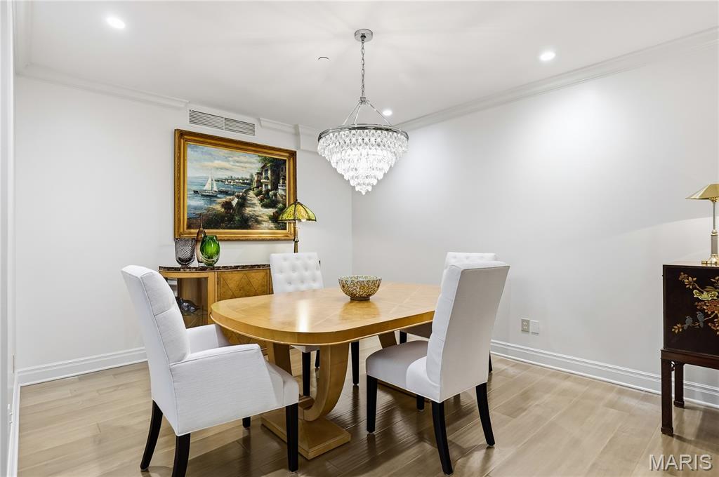 315 N Meramec Avenue 11