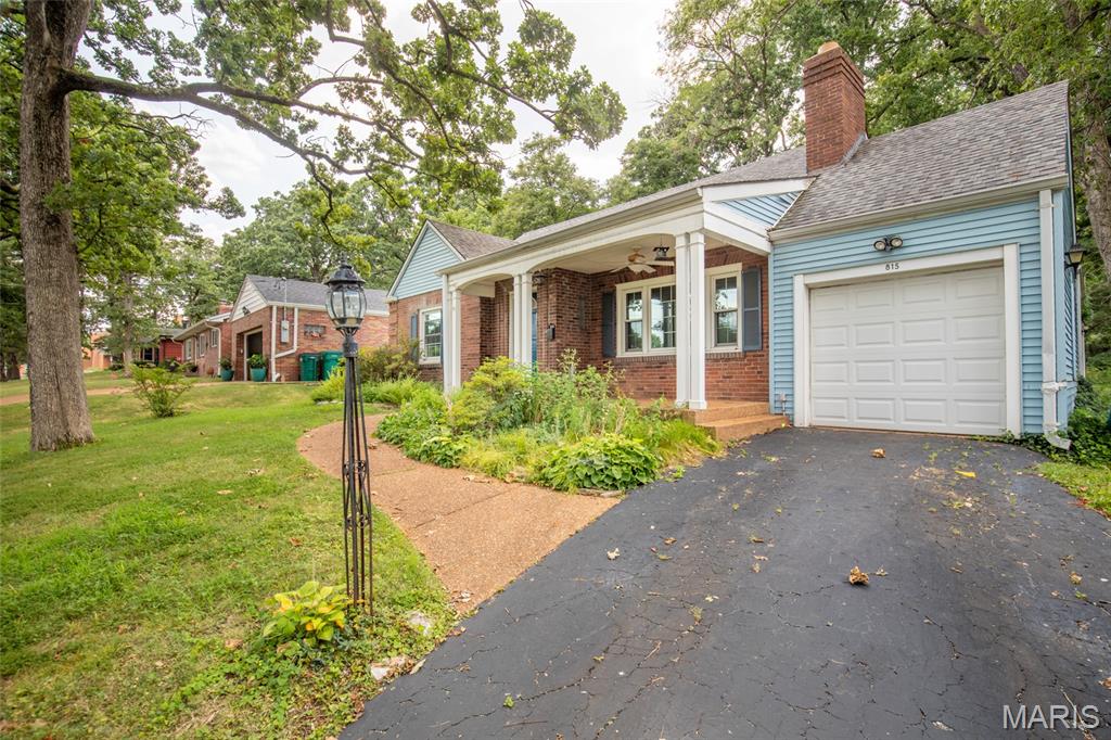 815 Old Elm Lane