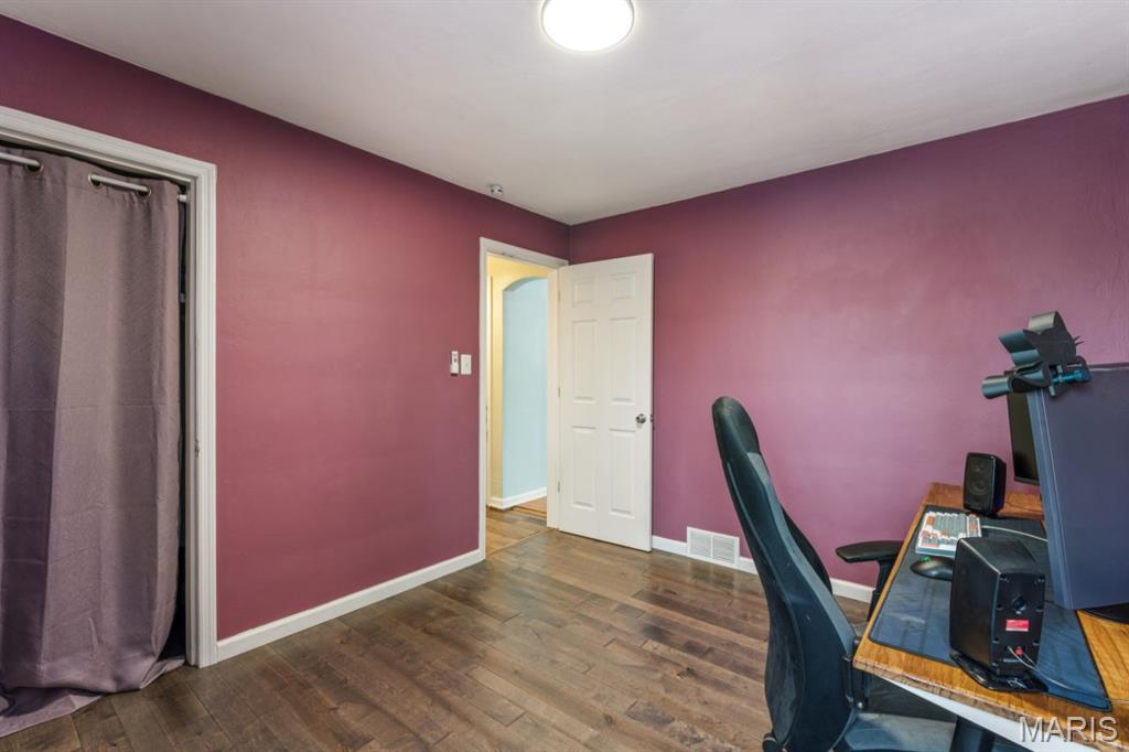 White Bob 02 - Residential