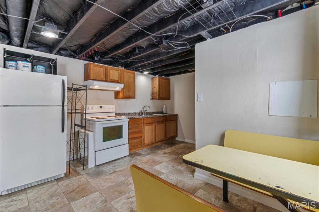 White Bob 02 - Residential