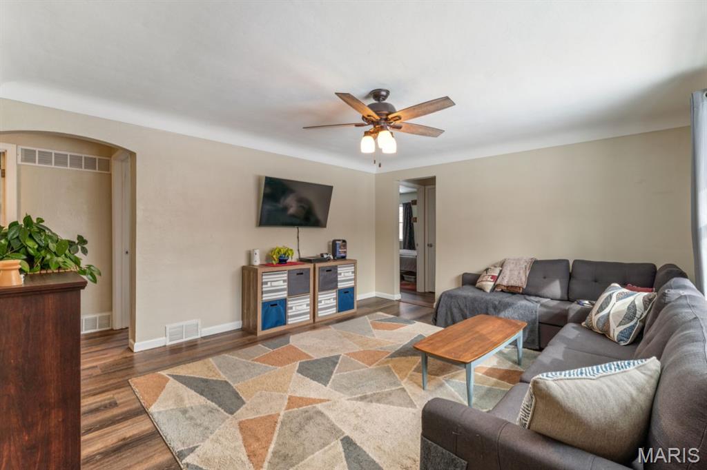 White Bob 02 - Residential