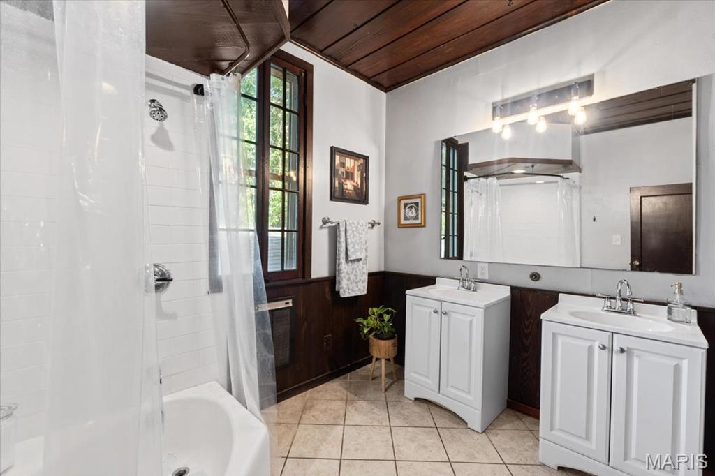 St Louis, Missouri 63129, United States, 3 Bedrooms Bedrooms, ,2 BathroomsBathrooms,Residential,Active,158576