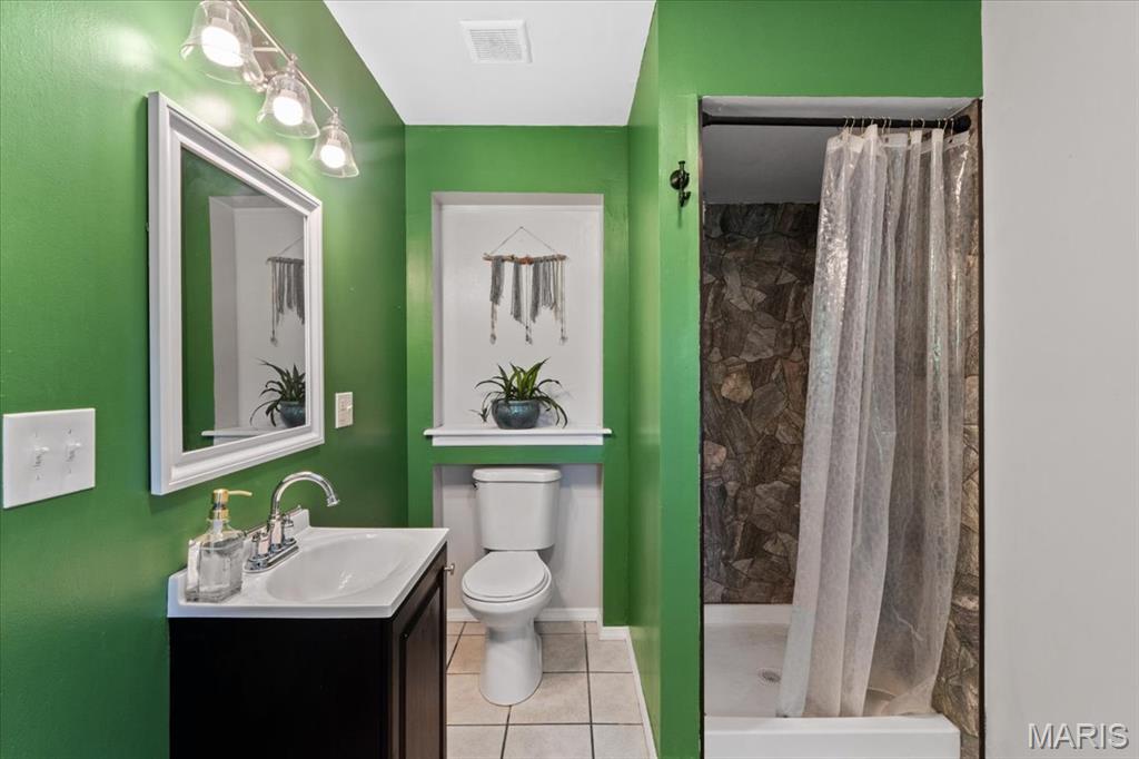 St Louis, Missouri 63129, United States, 3 Bedrooms Bedrooms, ,2 BathroomsBathrooms,Residential,Active,158576